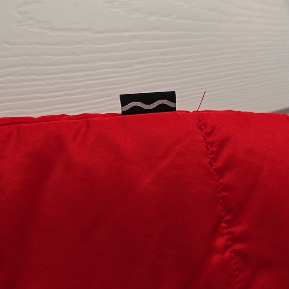 Crayola Red and Light Blue Reversible Puffer Vest - XXL - NWT - Picture 4 of 14